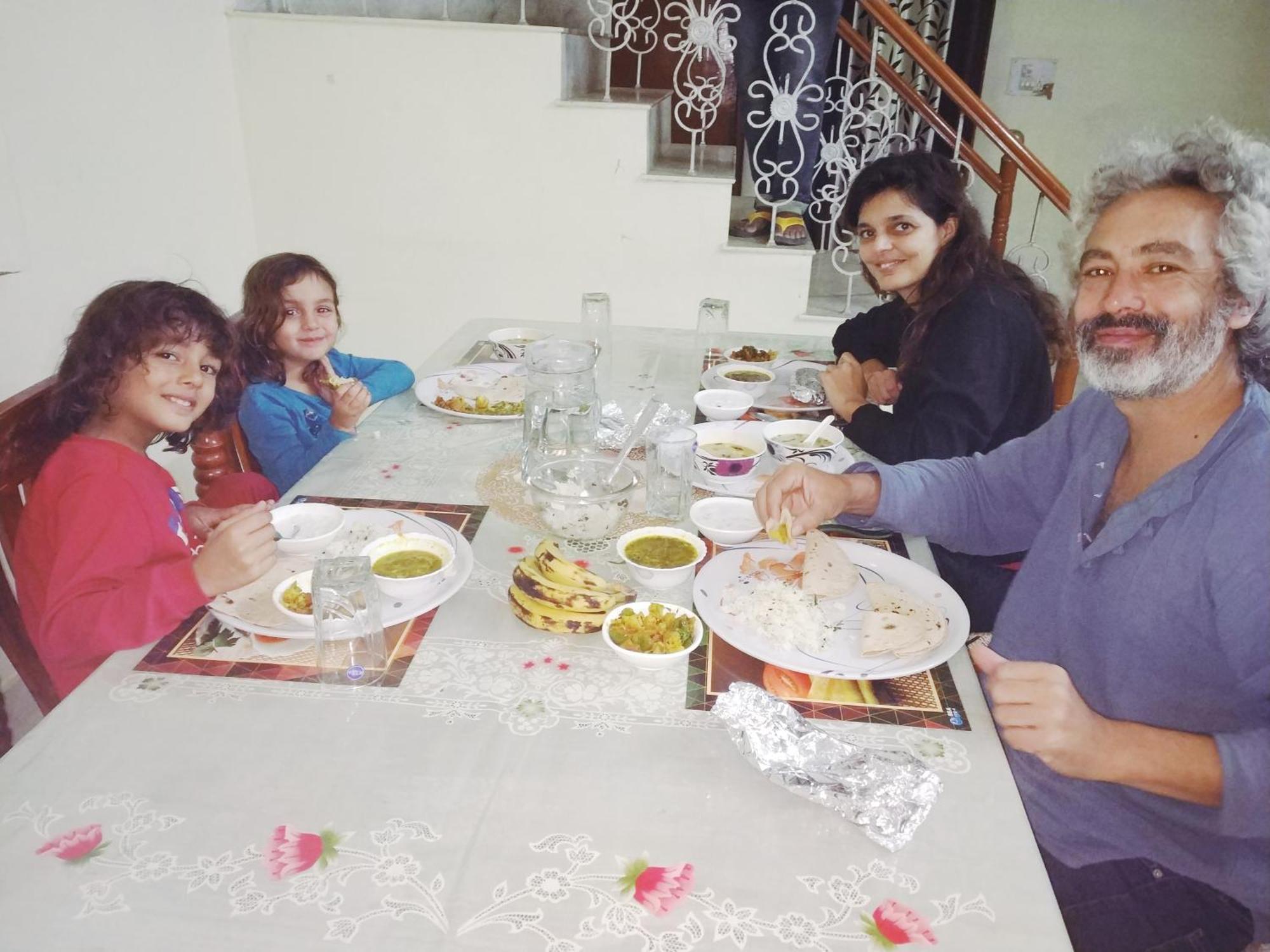 Pratibha Home Stay Jabalpur Exterior foto