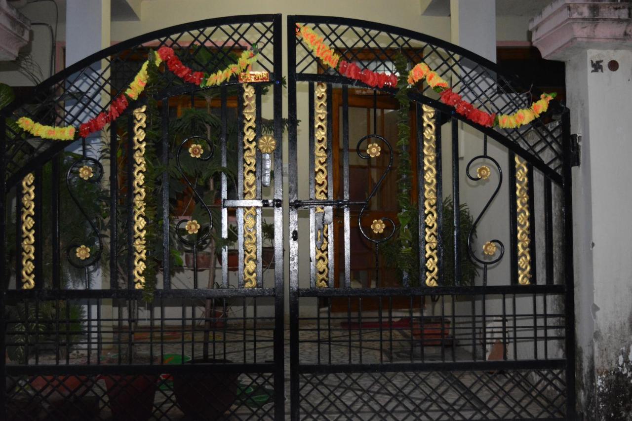 Pratibha Home Stay Jabalpur Exterior foto